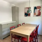 Gorgeous Modern Mountain View Flat In With Free Parking Appartement