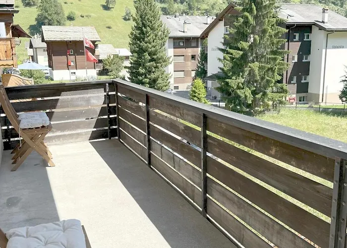 Gorgeous Modern Mountain View Flat In With Free Parking アパート *